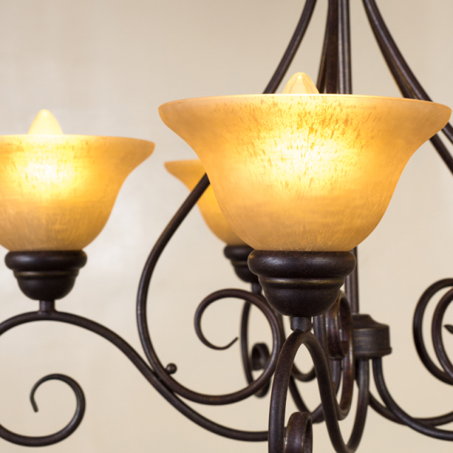 シャンデリア,アンティーク,欧風,アイアン,おしゃれ,照明器具,輸入照明,吊り下げ照明,カントリー