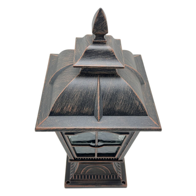 おしゃれな門柱灯です。屋外照明で玄関やポーチにおススメ外灯です。