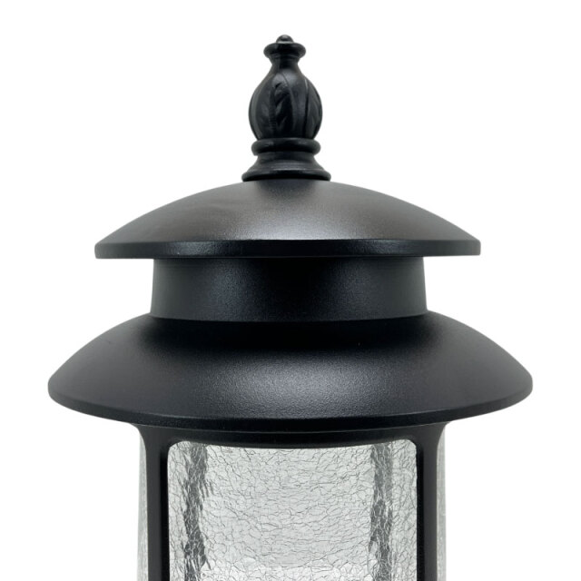 おしゃれな外灯・ポール型アウトドアライト。ガーデンライトとしても素敵なデザイン