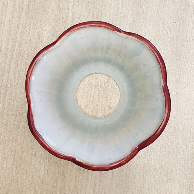 職人の手描きによる美しいハンドペイント模様が魅力のおしゃれなガラス製ランプシェード