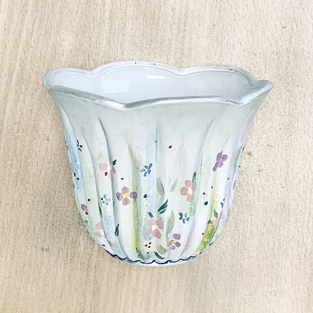 職人の手描きによる美しいハンドペイント模様が魅力のおしゃれなガラス製ランプシェード