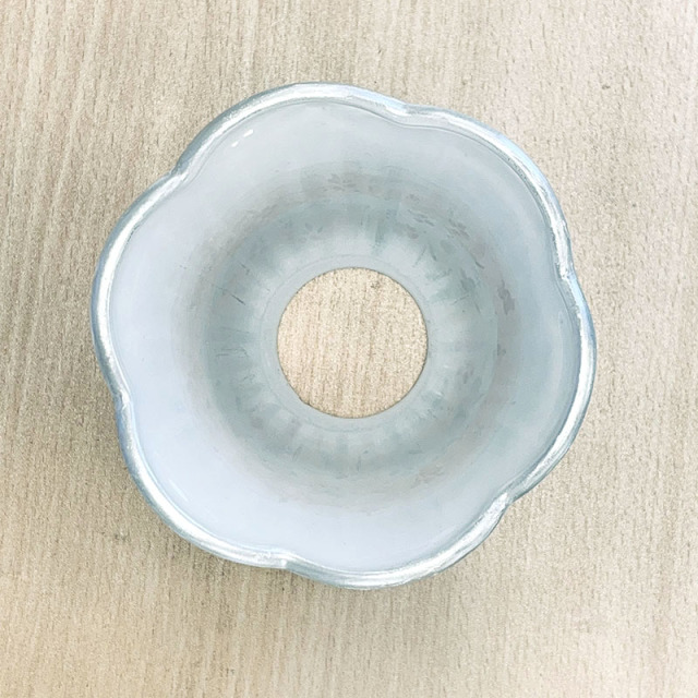 職人の手描きによる美しいハンドペイント模様が魅力のおしゃれなガラス製ランプシェード