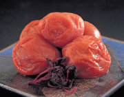 紀州しそ漬梅干　木箱750g　【木箱２段重ねご希望の場合、同じｇ数をご注文の上、備考欄等に2段重ね希望とご指示ください】