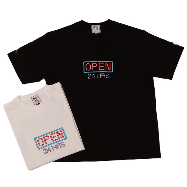 YOIDORE ヨイドレ 825611 ネオングラフィックS/STEE ネオンプリントTシャツ Tシャツ 半袖 ゆったりサイズ ユニセックス