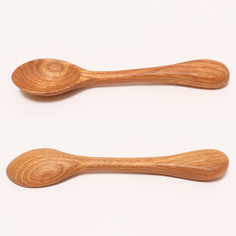 木のぬくもり雑貨 手作り　木製食器　クルミの木スプーン　色柄1点もの　蜜ろう塗加工