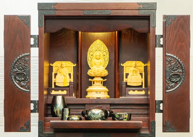 特選仏具Dセット(オリジナル仏具セットまどろみけやき彫入り3.0寸+柘植