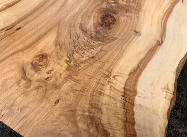 高級！一枚板、インテリアにも 241巾栃一枚板 兼用脚付 52511