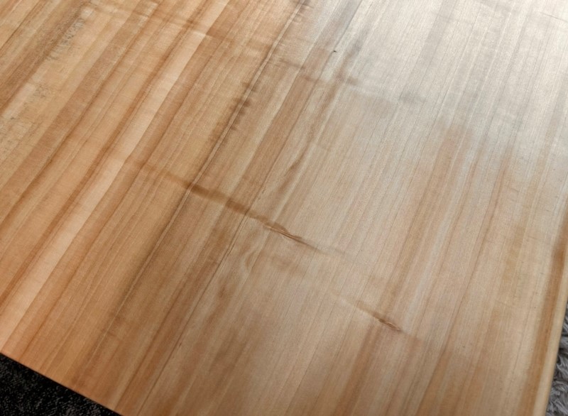 [セール品！！！]イエローポプラ　一枚板テーブル　7万→4万に値下げ中 IMG_0988_3c02f938-f620-4722-