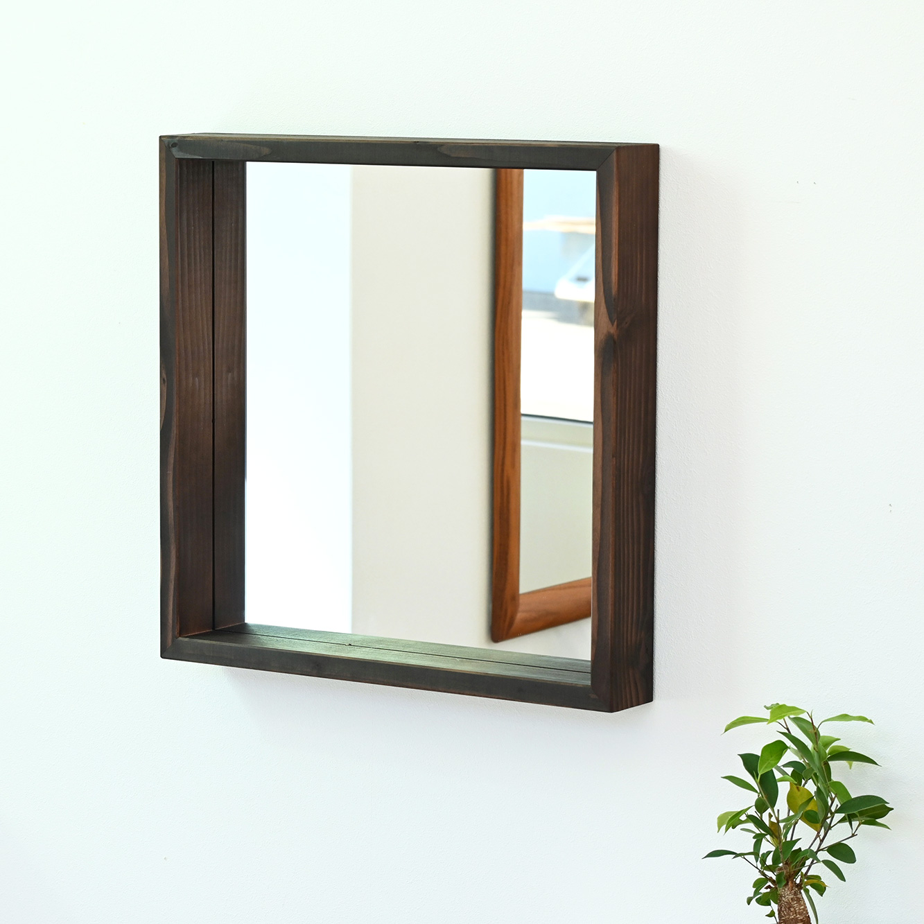 ボクシー　50x50cm　全2色　アンティーク調　壁掛けミラー　箱型　正方形　