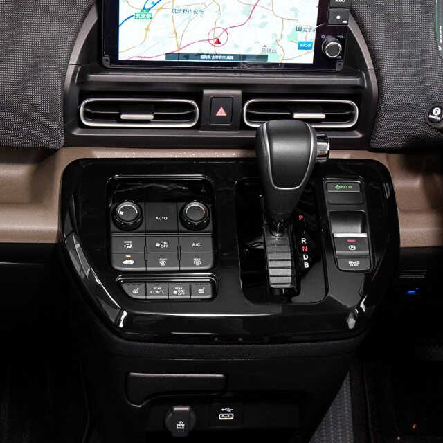 新型 フリード GT シフトゲートパネル カスタム シフトレバー カバー