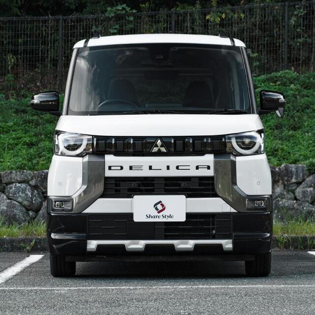 純正 デリカミニ エンブレム 白 新型 デリカミニ 30系 フロント