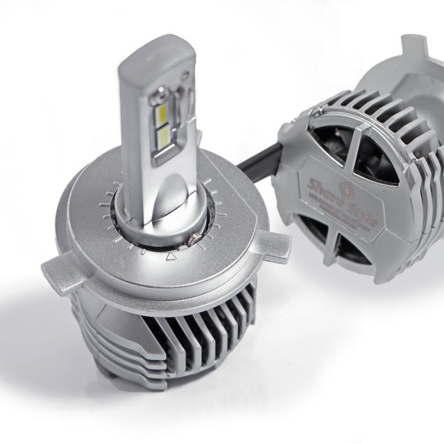 カラーホワイト