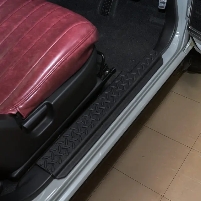 ジムニー ジムニーシエラ JB64 JB74 スカッフガード TPE 2p (当社