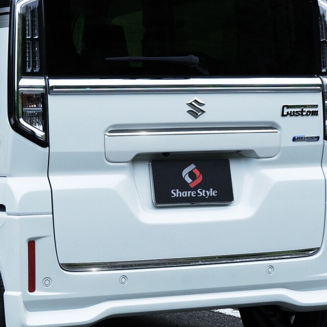 スペーシアベース バックドア ガーニッシュ　新車外し スペーシアベース バックドア ガーニッシュ 新車外し スペーシア