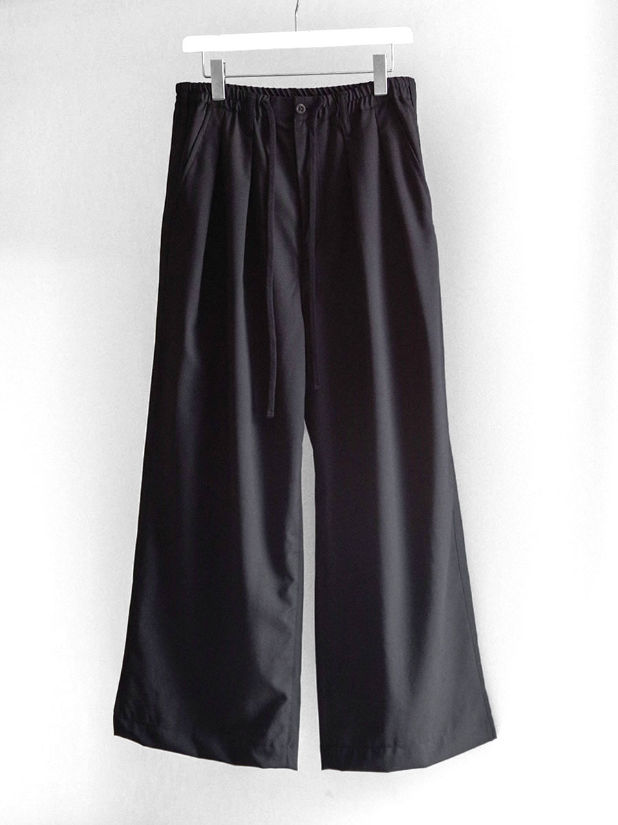 ANCELLM "WOOL CALMSSKIN TUCK EASY SLACKS" - BLACK