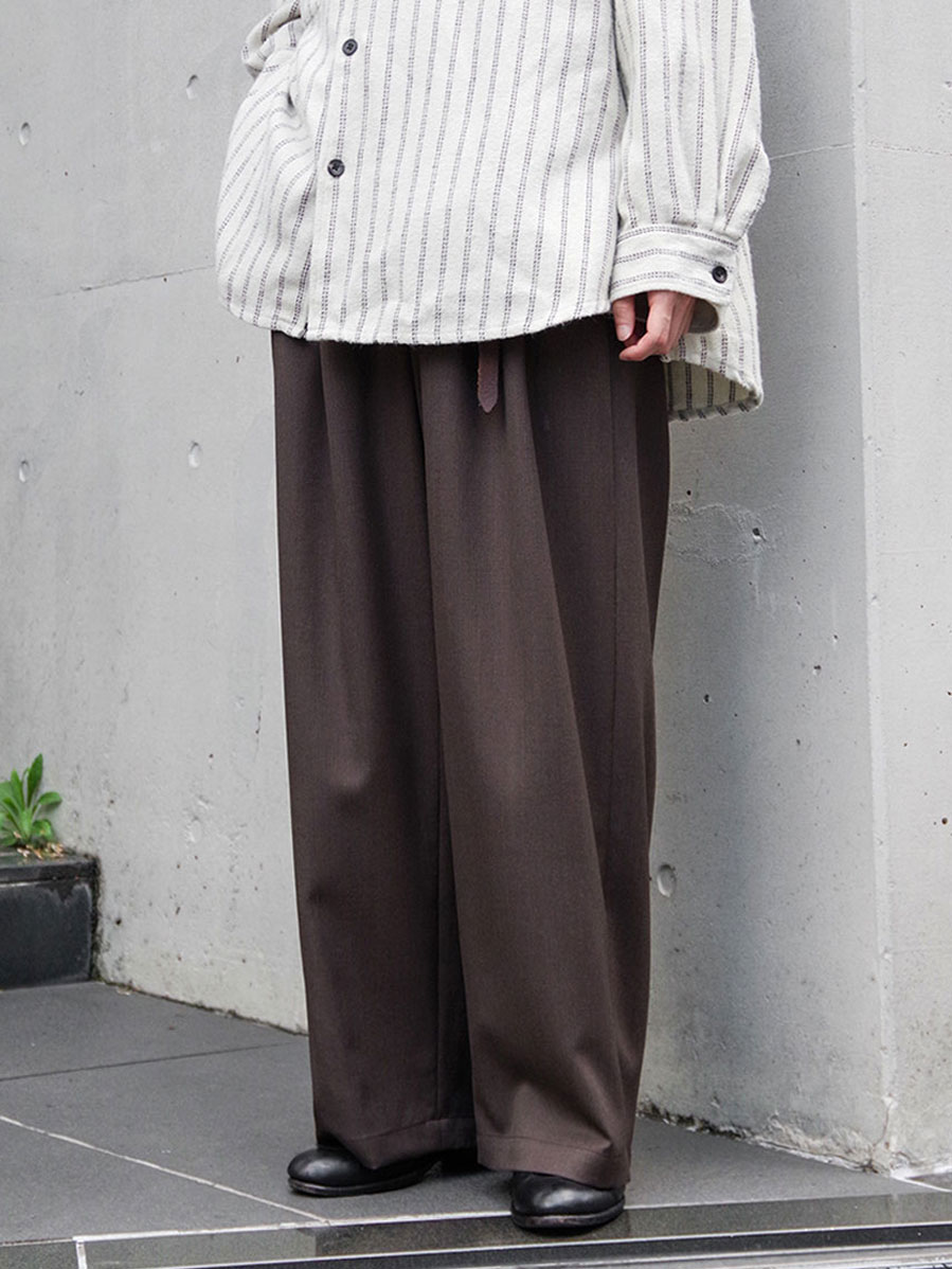 JUHA "2TUCK WIDE EASY PANTS" - BROWN