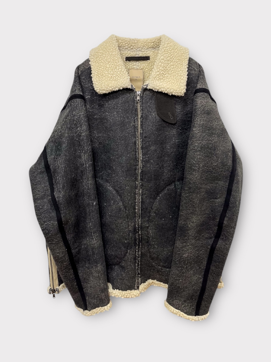 ANTHEM A "CRACK WOOL BOA BOMBER JACKET" - CARBON