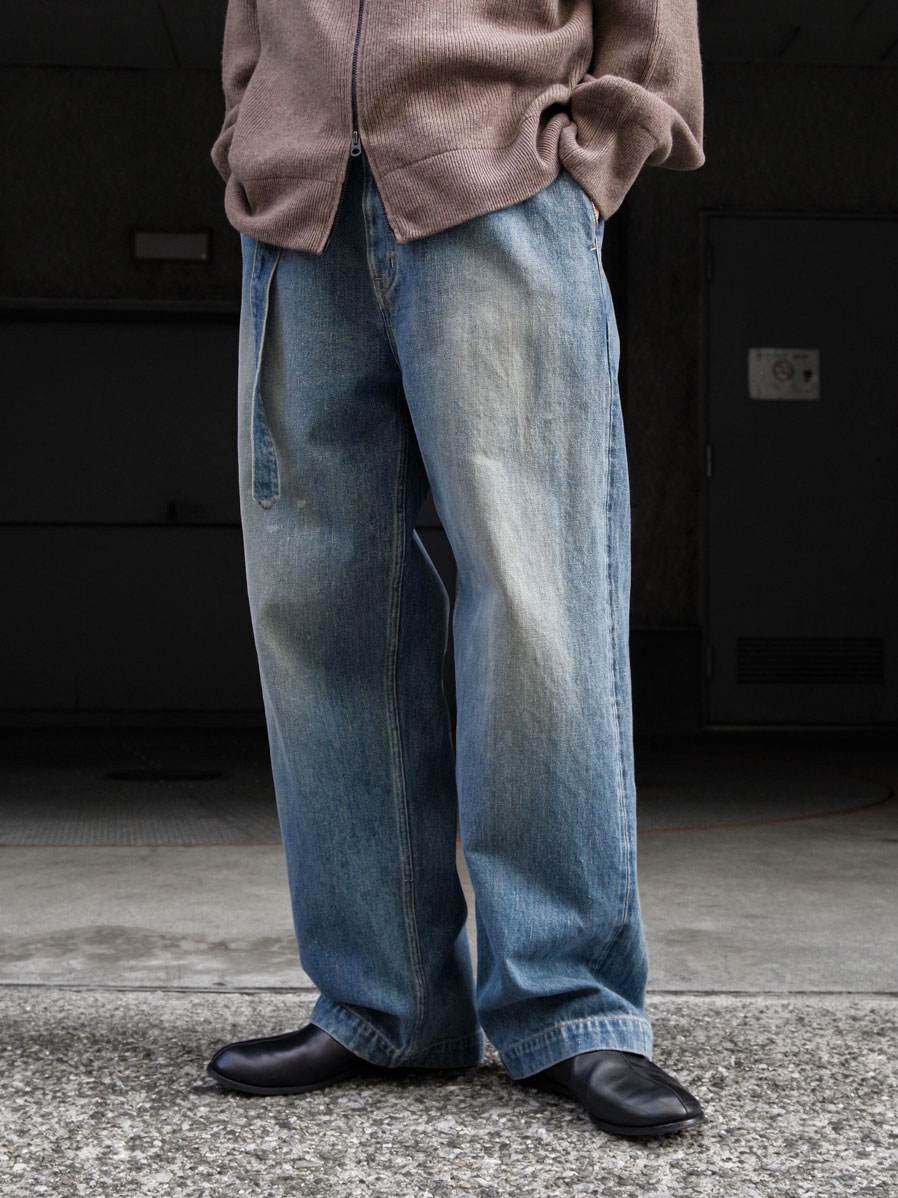 YOKO SAKAMOTO "BELTED TROUSERS" - FADE INDIGO