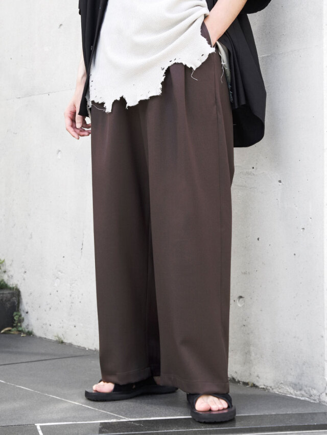 JUHA "2TUCK WIDE EASY PANTS" - BROWN
