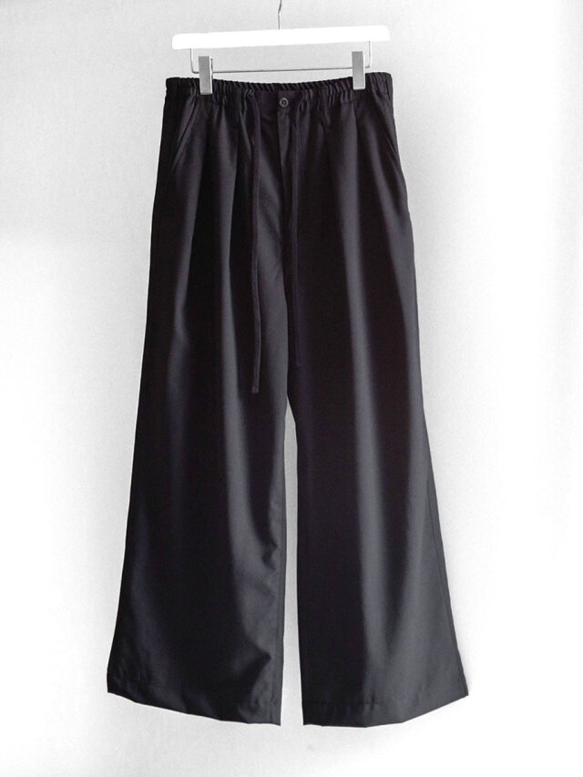 ANCELLM "WOOL CALMSSKIN TUCK EASY SLACKS" - BLACK