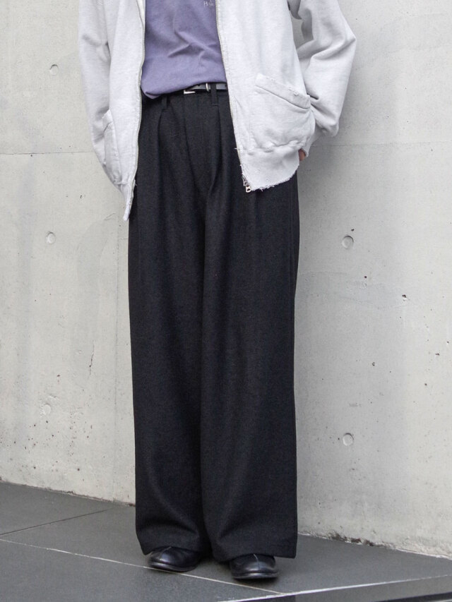 ANCELLM "WOOL WIDE EASY TUCK SLACKS" - BLACK