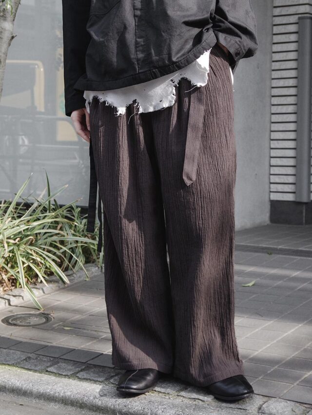ANCELLM "BELTED CREPE TUCK SLACKS" - BROWN