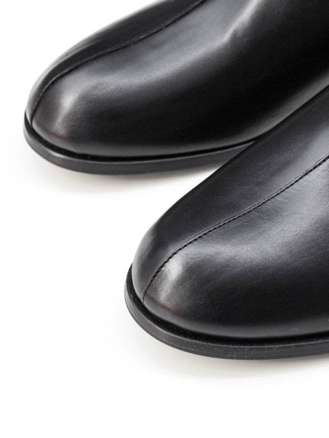 AUTTAA （アウッタ） // GYPSY（レザーシューズ／スリッポン） - BLACK