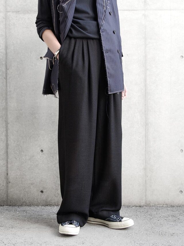 BED J.W. FORD "Nice Material Easy P" - Black