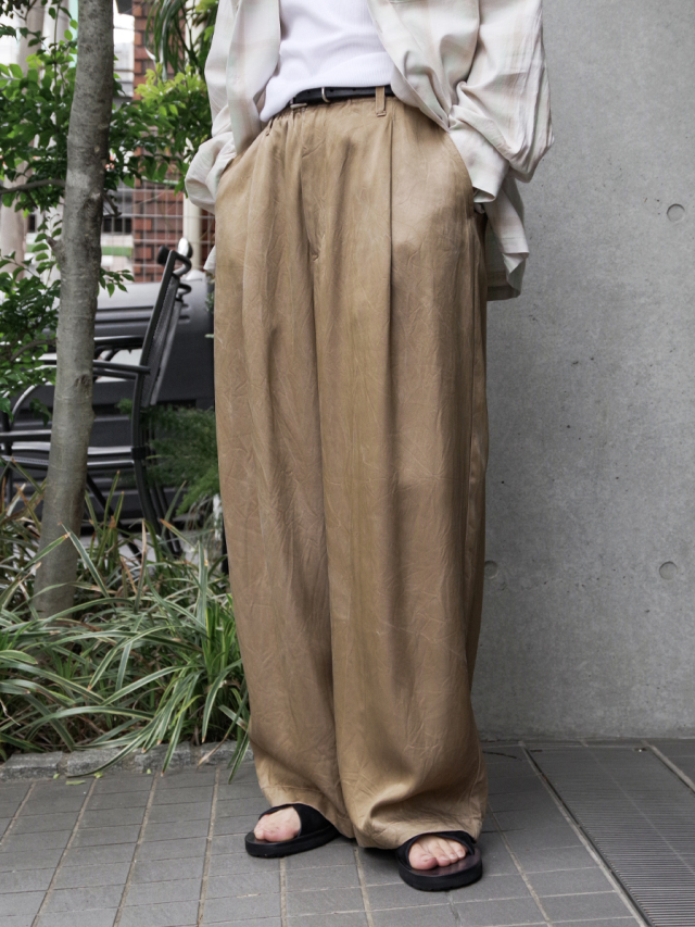 VOAAOV "PIGMENT CUPRO Tuck Wide Pants" - CAMEL