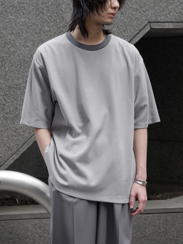CUINIIE "LAYERED BACK NECK KNIT T-SHIRT"