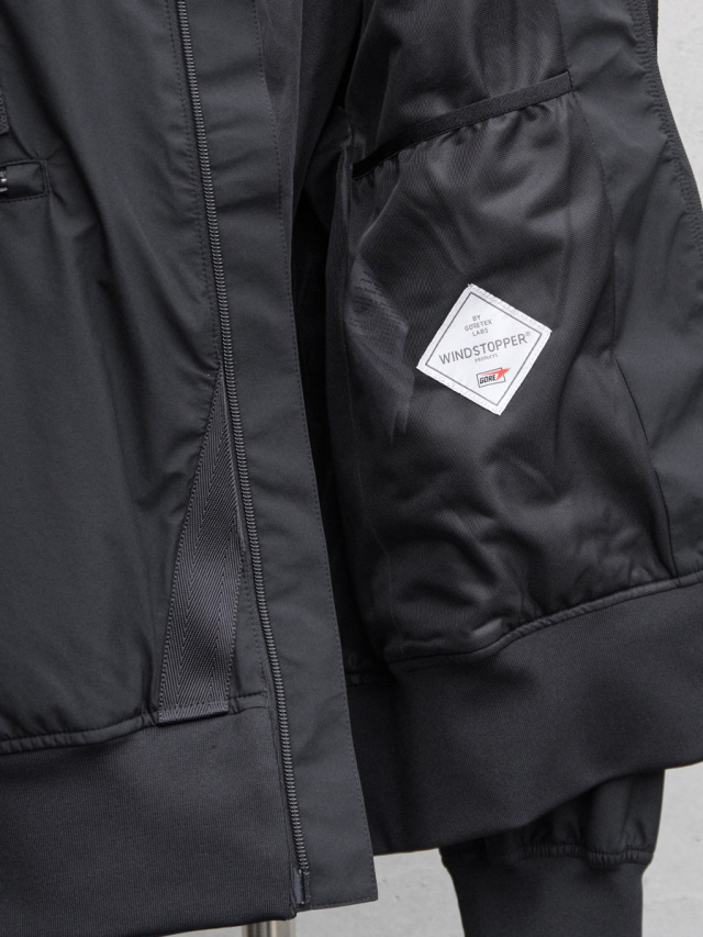【美品】TaylorMade 中綿ジャケット 黒 S D-VEC×ALMOSTBLACK】WINDSTOPPER 3L MA1 BLOUSON