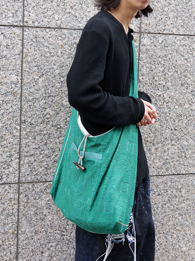 Edwina Horl // "TASCHE ＜DAS ANDERE GESCHLECHT＞ SHOULDER BAG" - GREEN