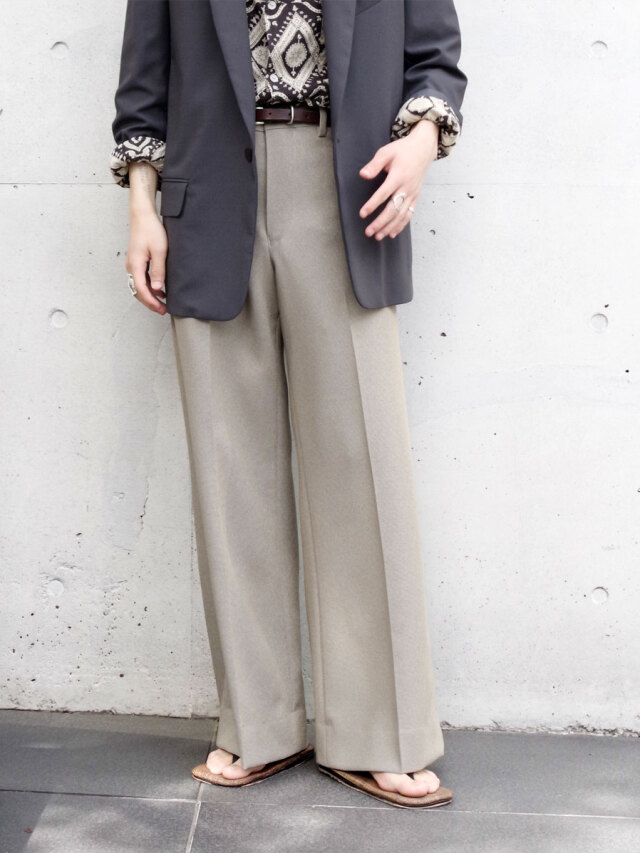 Sasquatchfabrix. "FLARE SILHOUETTE SLACKS" - KHAKI