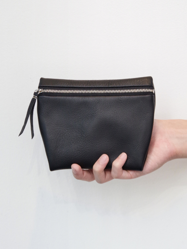 HAAL "DIMPLE POUCH M" - BLACK