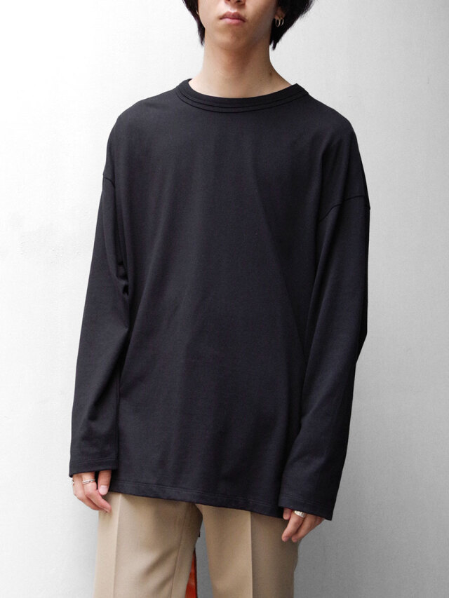 JUHA "DOUBLE BINDER L/S TEE" - BLACK