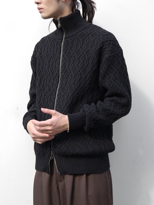 JUHA "CABLE DRIVERS KNIT"