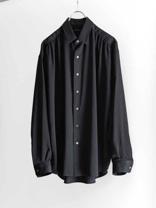 JUHA "HUSH GATHER L/S SHIRT" - BLACK