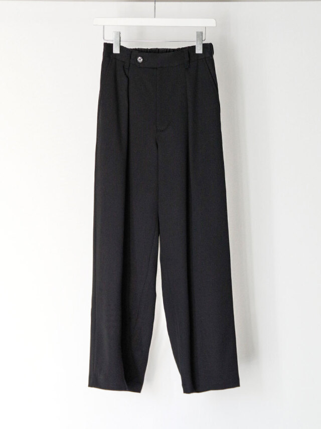JUHA "BALLOON DRAPE PANTS" - BLACK