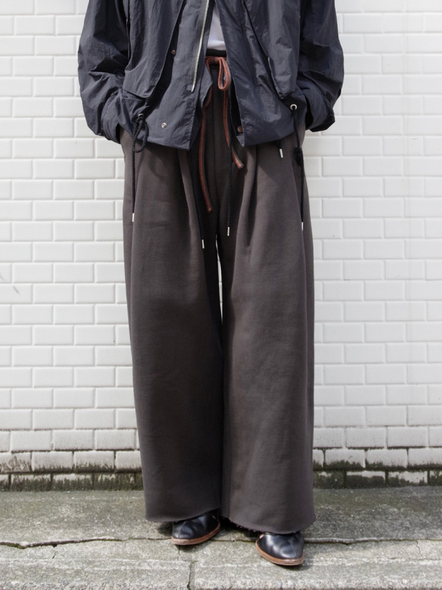 SHINYAKOZUKA "ORDINALY HOME BAGGY" - OFF BLACK