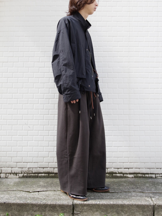 オガサカ ジャケットとパンツ SHINYAKOZUKA(シンヤコズカ)のHi BAGGY MOON GOLDの通販サイト