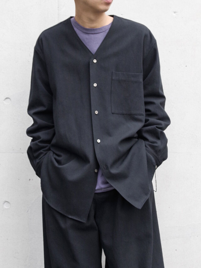 my beautiful landlet "COTTON LINEN V NECK SHIRT" - BLACK
