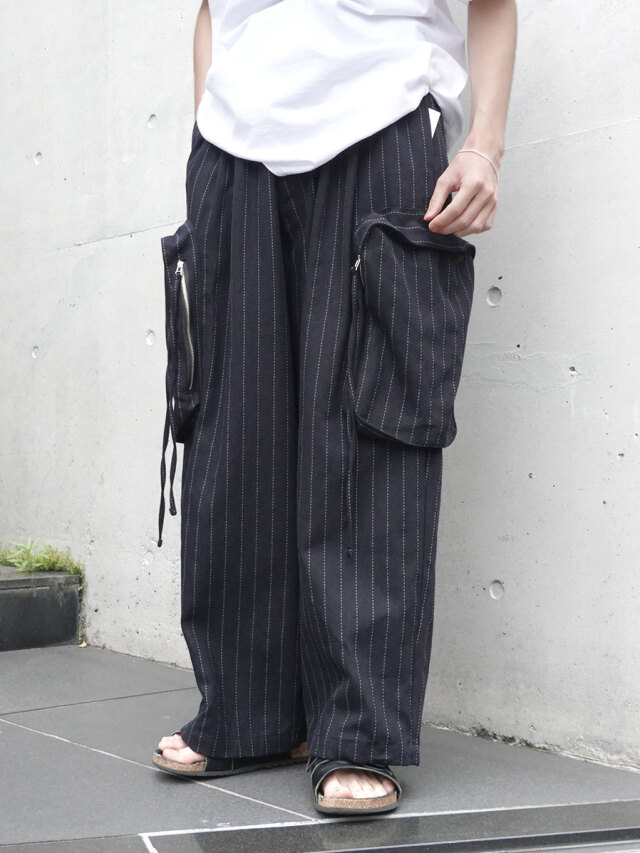 my beautiful landlet "DOBBYSTRIPE / HERRINGBONE CARGO PANTS" - BLACK