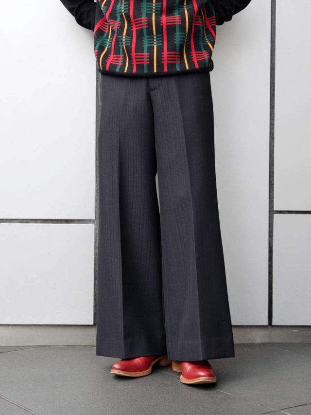 Sasquatchfabrix. "FLARE SILHOUETTE SLACKS" - BLACK