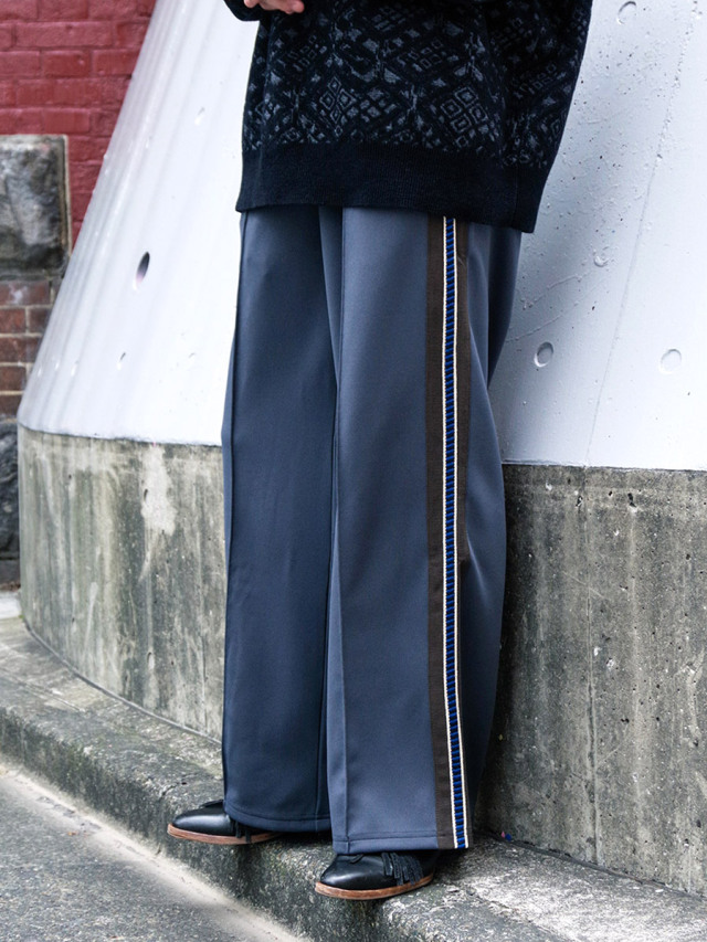 Sasquatchfabrix. "FLARE SILHOUETTE TRACK PANTS"