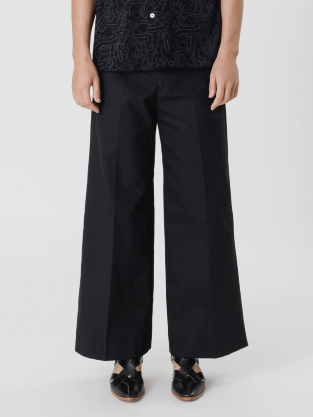 Sasquatchfabrix. "FLARE SILHOUETTE SLACKS" - BLACK