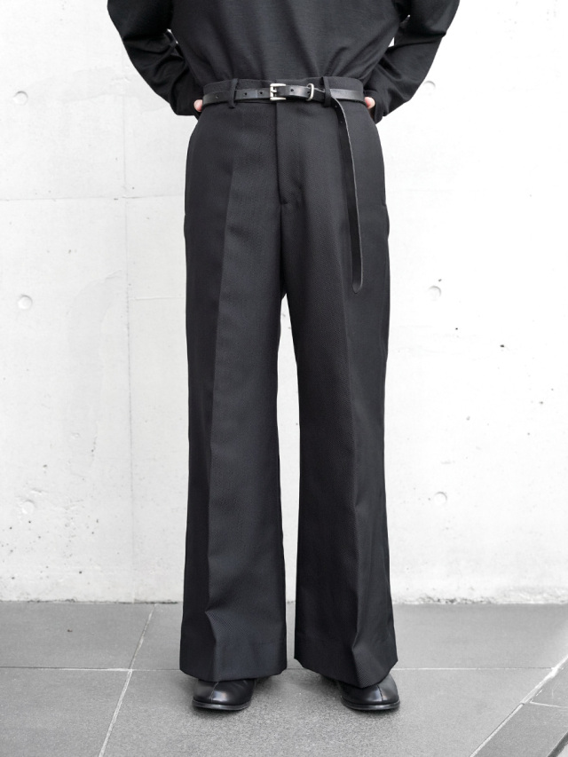 Sasquatchfabrix. "FLARE SILHOUETTE SLACKS" - BLACK