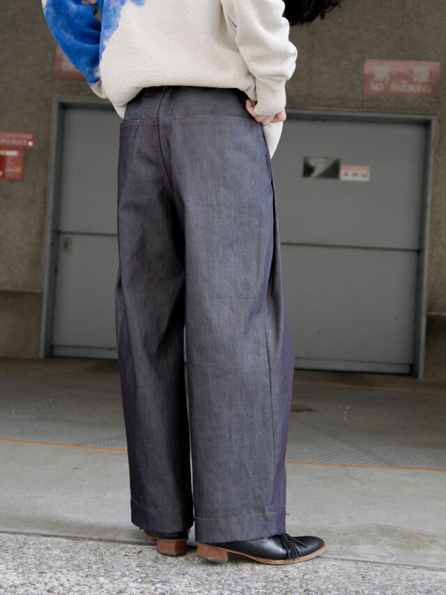 SHINYAKOZUKA(シンヤコヅカ)のSIDE TACK TAPERED ECRUの通販