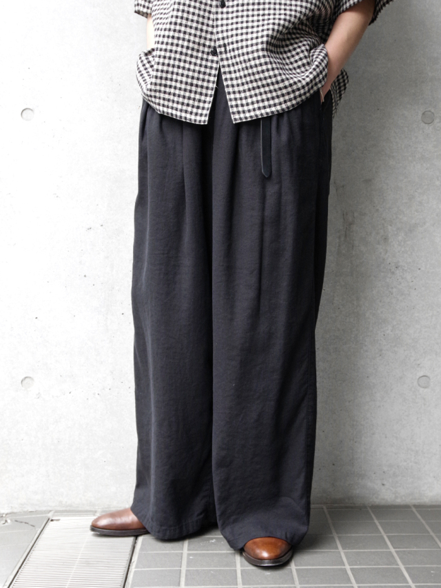 ANCELLM "S/L TUCK EASY SLACKS" - BLACK