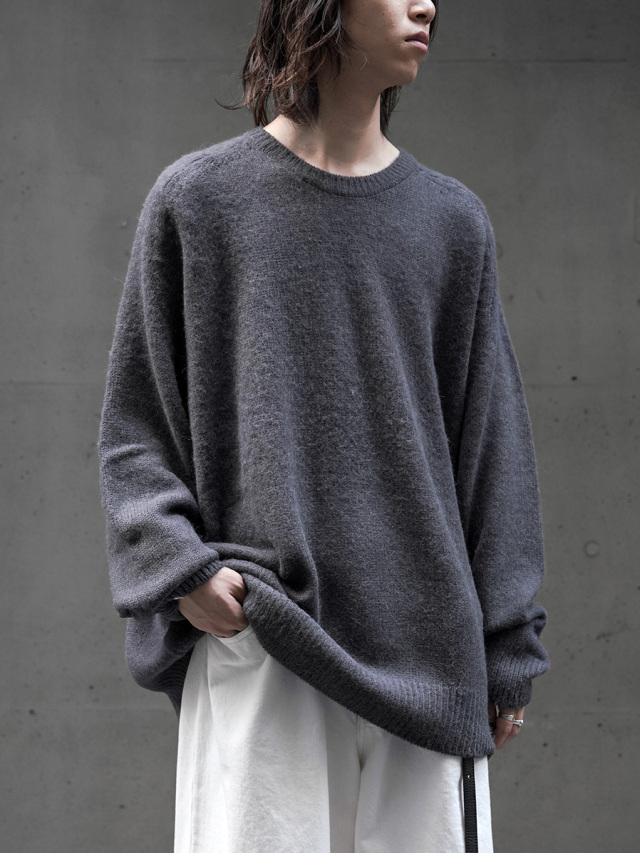 URU "CREW NECK KNIT" - CHARCOAL