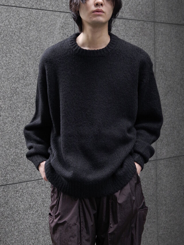 URU "CREW NECK KNIT" - BLACK
